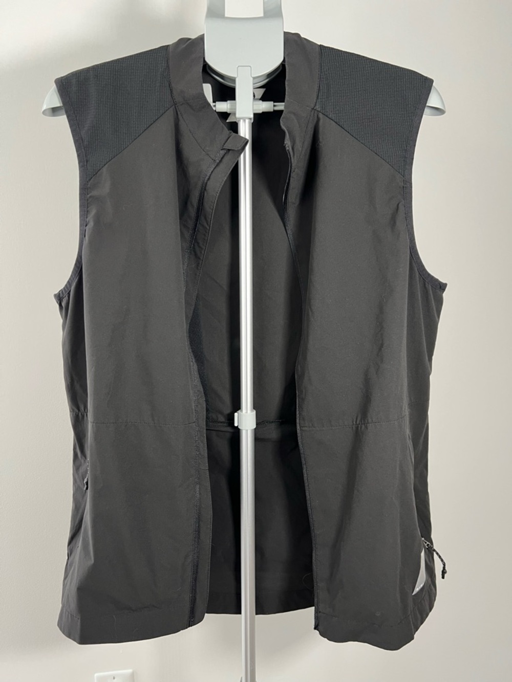 ☆ 3 for $20 ☆ Zara Men’s Black Lightweight Vest - BROKEN ZIPPER